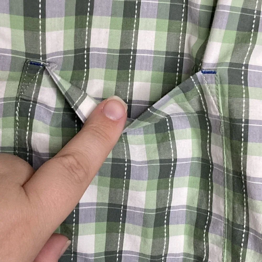 Tommy Bahama Island Crafted Men’s Large Green Plaid Short Sleeve Button Up Shirt
